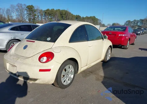 2009 Volkswagen New Beetle 2.5L z USA, uszkodzony, nr VIN 3VWPW31C39M500992